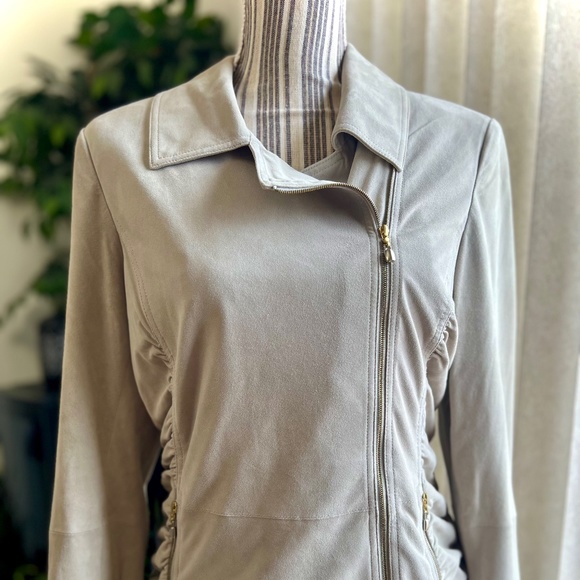 St. John Jackets & Blazers - St. John Gray Leather Jacket w rushing and asymmetric zipper closure - 8